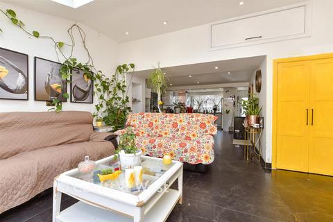 Elmwood Close, Wallington SM6