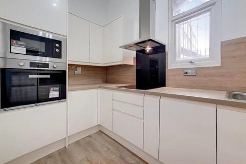 2 bedroom apartment for sale, Mornington Crescent, Camden, NW1