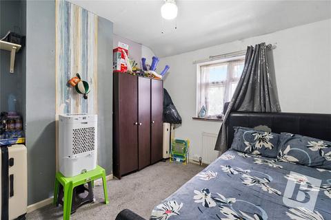 2 bedroom terraced house for sale, Winding Way, Dagenham, RM8