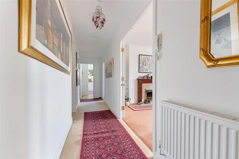 2 bedroom flat for sale, Landemann Circus, Weston-super-Mare BS23