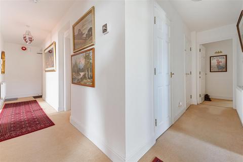 2 bedroom flat for sale, Landemann Circus, Weston-super-Mare BS23
