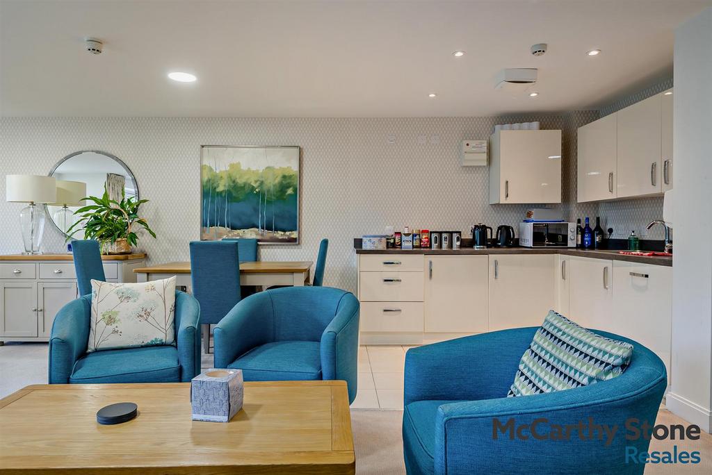 Homeowners Lounge