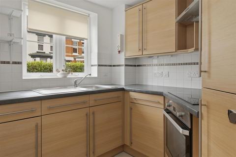 2 bedroom apartment for sale, Minster Drive, Herne Bay