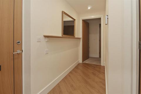 2 bedroom apartment for sale, Minster Drive, Herne Bay