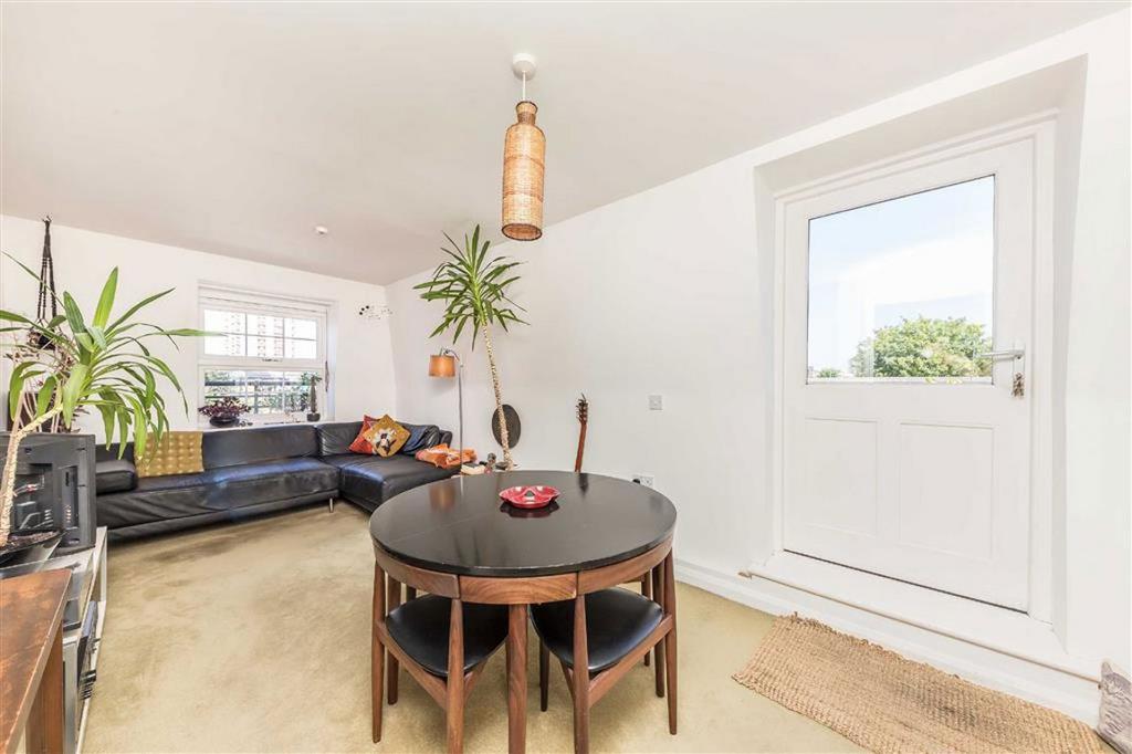 Apartment in London - View 5