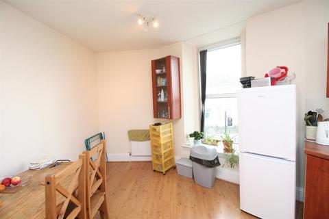 2 bedroom flat to rent, Embankment Road, Prince Rock, Plymouth