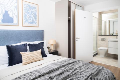 3 bedroom apartment to rent, at Lighthaus, Lighthaus, 2 William Jessop Way L3