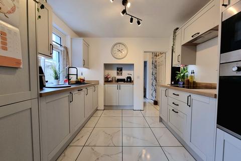 3 bedroom terraced house for sale, Sea View, Cefn Cribwr, CF32