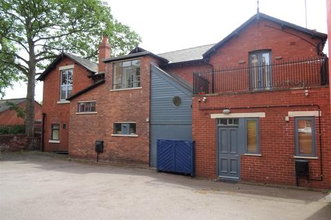 2 bed flat/apartment for rent in North Road Terrace, Wakefield, WF1