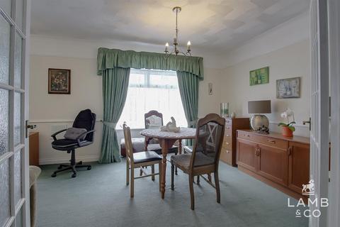3 bedroom detached bungalow for sale, Thomas Road, Clacton-On-Sea CO15