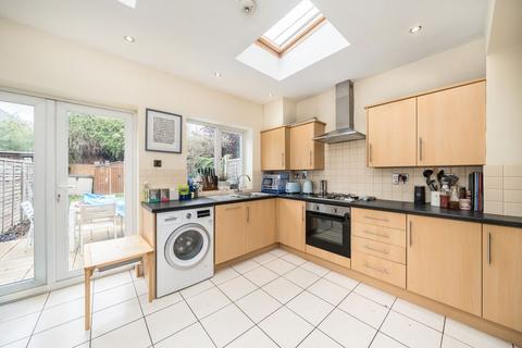 3 bedroom terraced house for sale, Edna Road, London SW20