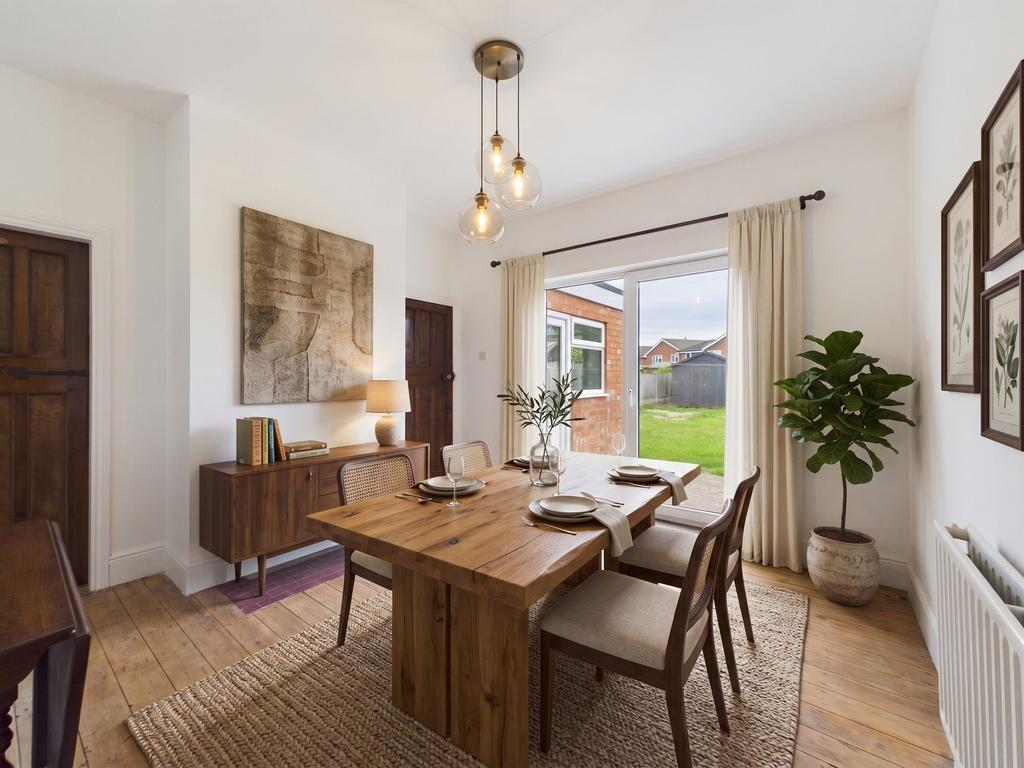 House in Nottingham, Bakersfield - View 3