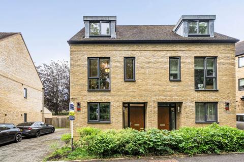 Philand Lane, Coulsdon CR5