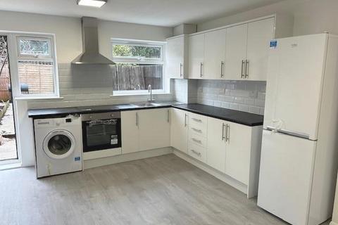 3 bedroom house to rent, Aspen Close, Ealing, W5