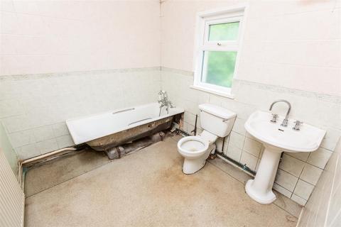 3 bedroom detached house for sale, Brynymor Road, Gowerton, Swansea