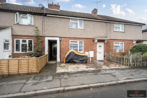 3 bedroom terraced house to rent, Myrtle Crescent, Slough, Berkshire, SL2