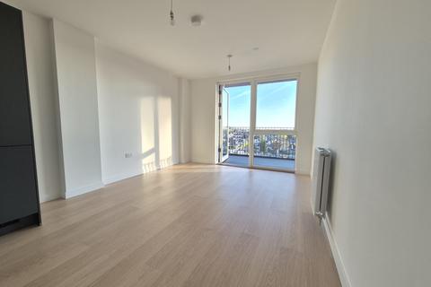 2 bedroom flat to rent, Hayes Village, Excelsa Court, Riband Walk, UB3
