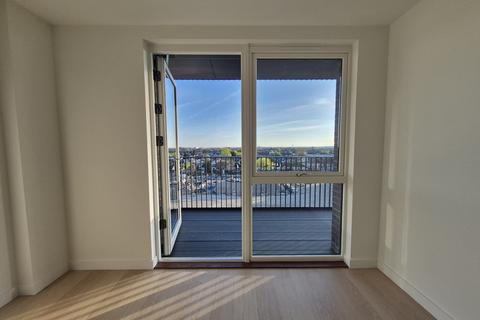 2 bedroom flat to rent, Hayes Village, Excelsa Court, Riband Walk, UB3