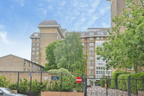 3 bedroom flat to rent, St. Johns Wood Park, London, NW8