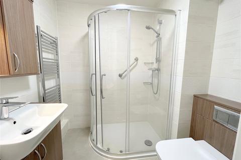 1 bedroom apartment for sale, Stuart Road, Highcliffe, Christchurch, Dorset, BH23
