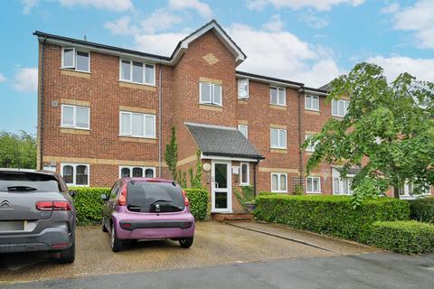 1 bed flat/apartment for rent in Sandown Road, Watford, WD24