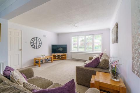 4 bedroom semi-detached house for sale, Romsey Close, Cramlington, NE23