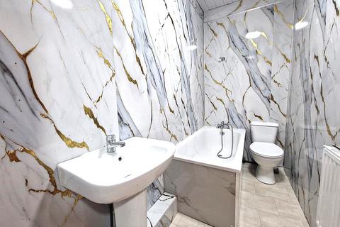 4 bedroom terraced house to rent, Katherine Road, East Ham. E6 1PB