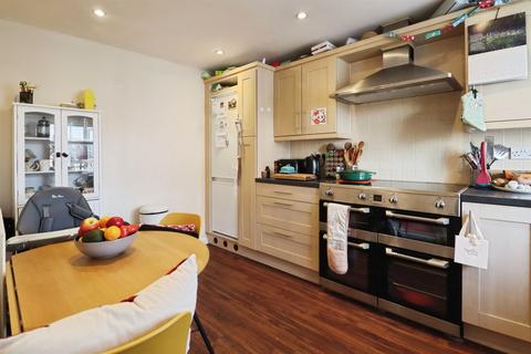 3 bedroom semi-detached house for sale, Clos Yr Wylan, BARRY