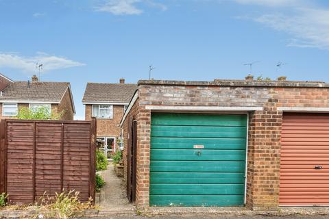 3 bedroom semi-detached house for sale, Farmers Close, Witney