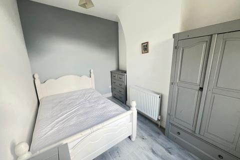 1 bedroom link detached house to rent, Eccles, M30
