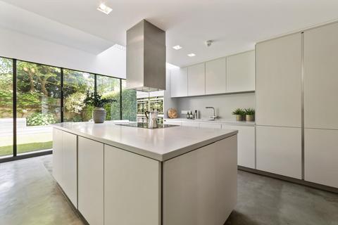 6 bedroom terraced house to rent, The Vale, Chelsea, London SW3
