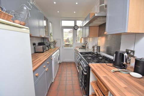 3 bedroom terraced house to rent, Camrose Street London SE2