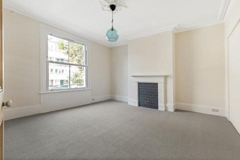 3 bedroom terraced house to rent, St Martins Road