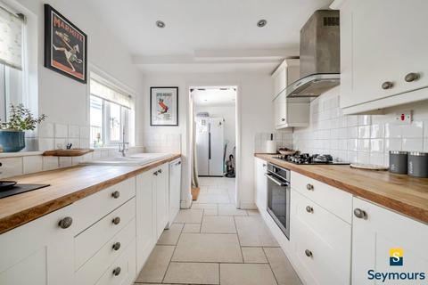 2 bedroom end of terrace house for sale, North Road, Surrey GU2