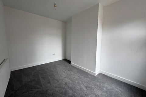 2 bedroom terraced house to rent, Doncaster Road, Rotherham, S63
