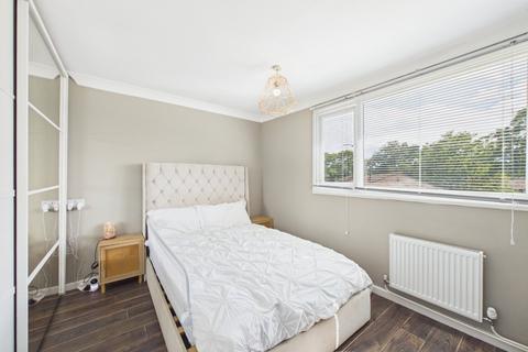 2 bedroom terraced house for sale, Worcester Close, Farnborough, Hampshire, GU14