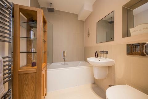 2 bedroom apartment for sale, Mayfield