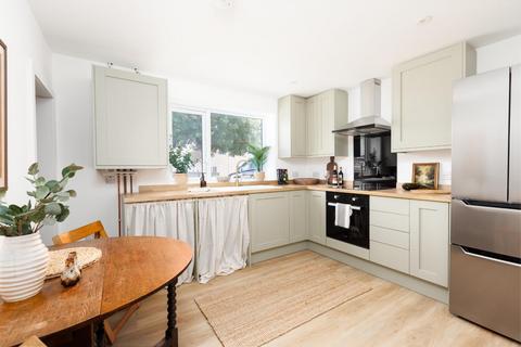 2 bedroom end of terrace house for sale, Crossways Road, Knowle Park