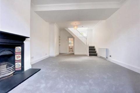 2 bedroom terraced house to rent, Chiltern View Road, Uxbridge, UB8