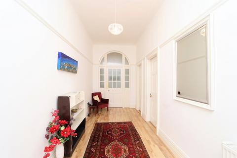 2 bedroom flat to rent, Bridge Street, Wick, Highland. KW1 4NG