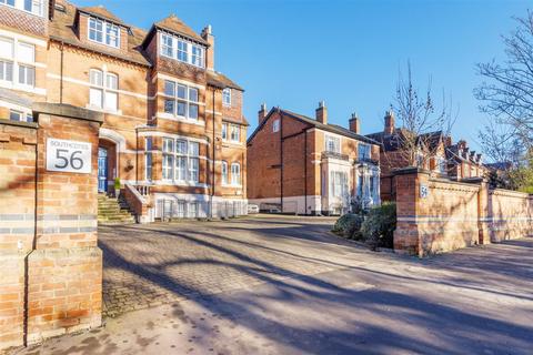 2 bed flat/apartment for rent in Warwick New Road, Leamington Spa, CV32 6AA