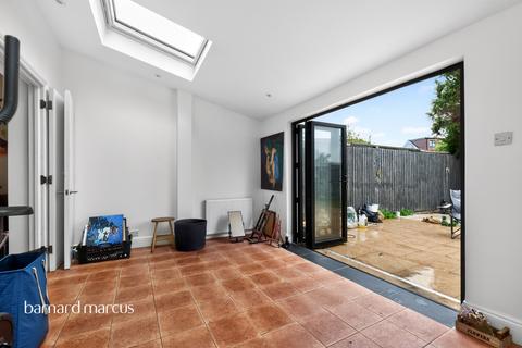 5 bedroom terraced house for sale, Brumfield Road, Epsom