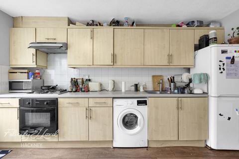3 bedroom terraced house for sale, Carlisle Walk, LONDON
