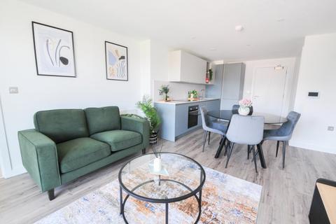 2 bedroom apartment to rent, 10th Floor – 2 Bed 2 Bath Apartment – Middlewood Locks, Railings