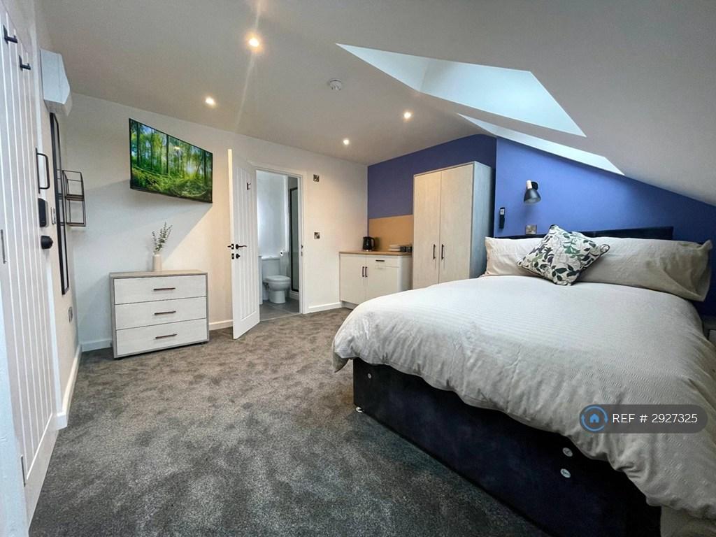 Fearon Road, Portsmouth, PO2 1 bed in a house share - £710 pcm (£164 pw)