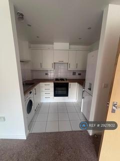 2 bedroom flat to rent, Wooldridge Close, Feltham, TW14