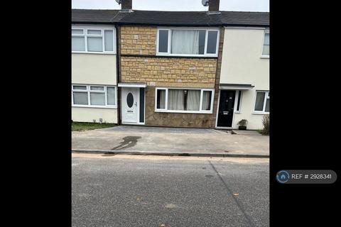3 bed terraced house for rent in Great Knightleys, Basildon, SS15