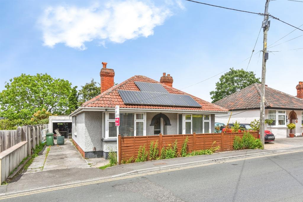 3 bedroom detached bungalow for sale