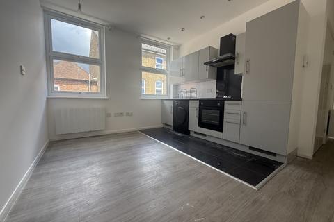 1 bedroom flat to rent, King Street, Maidstone, Kent, ME14 1BH