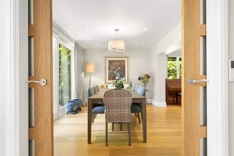 6 bedroom detached house for sale – pohled 3